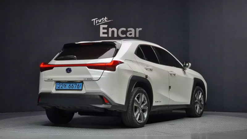 Lexus UX