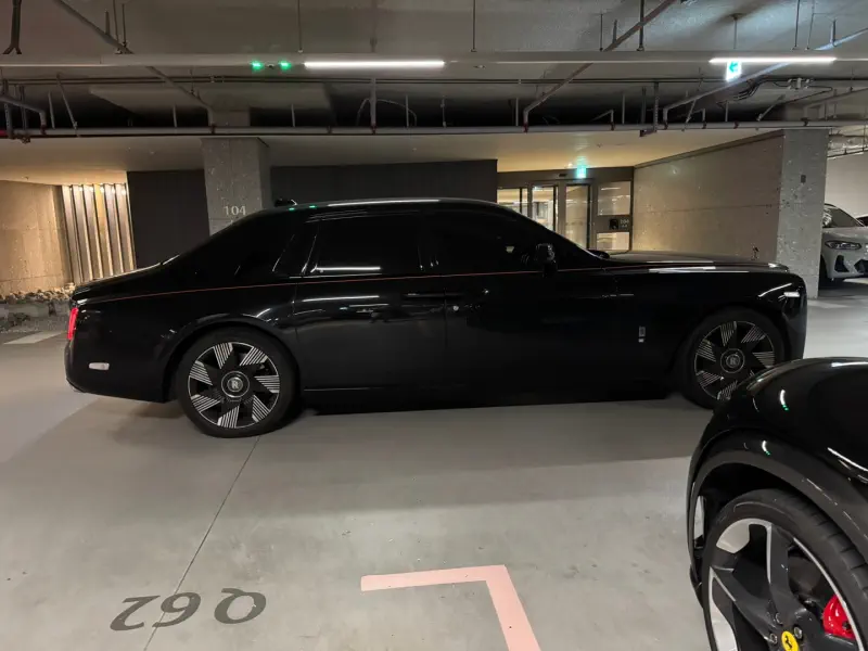Rolls-Royce PHANTOM