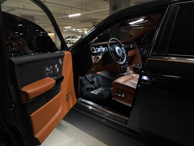 Rolls-Royce PHANTOM
