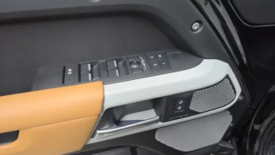 Land Rover DEFENDER