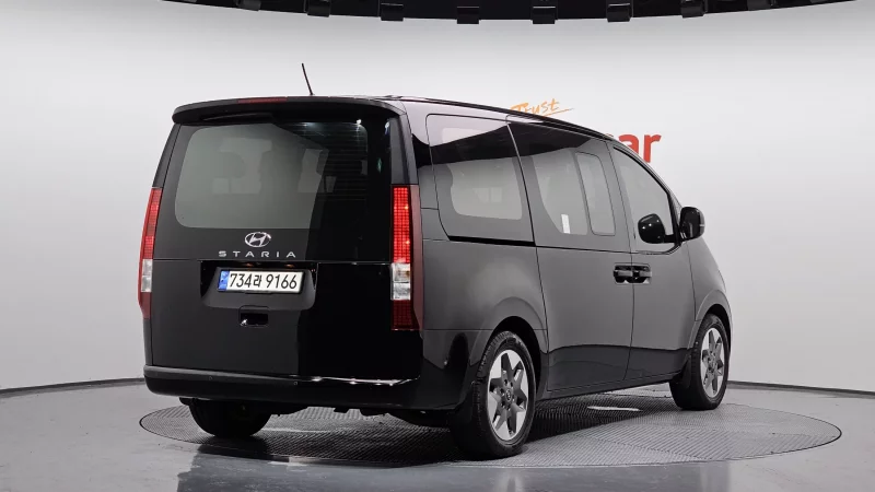 Hyundai Staria