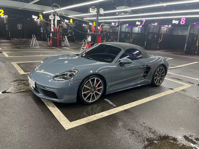 Porsche 718