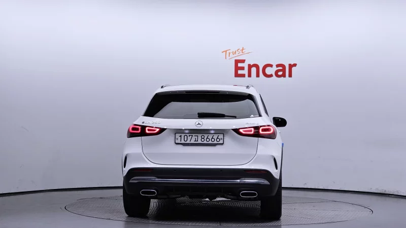 Mercedes-Benz GLA-Class