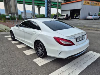 Mercedes-Benz CLS-Class