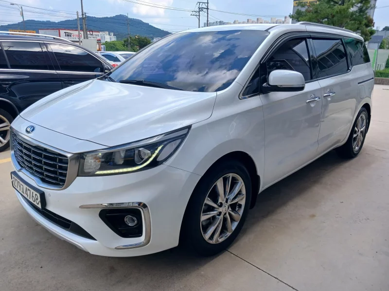 Kia Carnival
