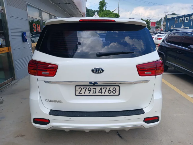 Kia Carnival