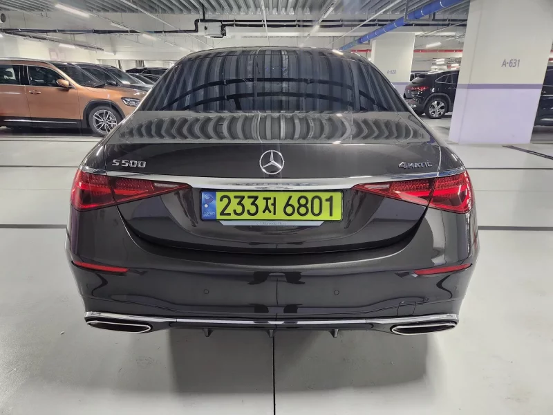 Mercedes-Benz S-Class