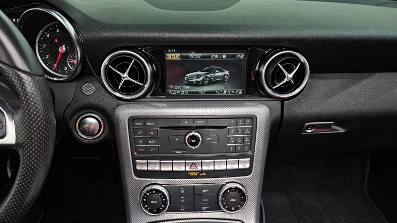 Mercedes-Benz SLC-Class