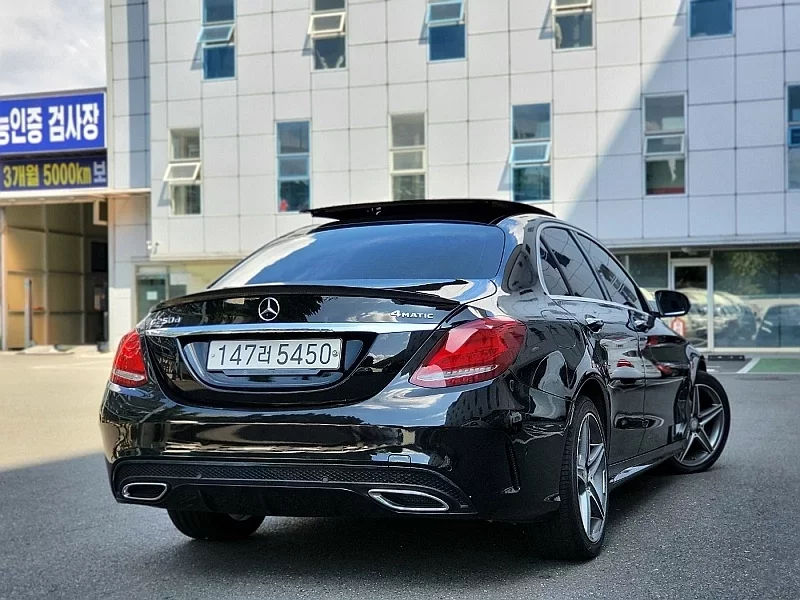 Mercedes-Benz C-Class