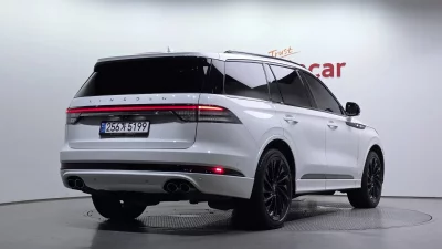 Lincoln AVIATOR