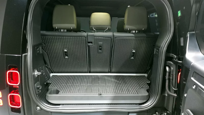 Land Rover DEFENDER