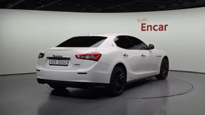 Maserati GHIBLI