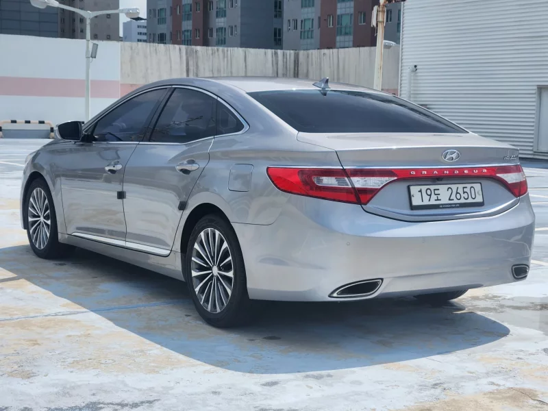 Hyundai Grandeur