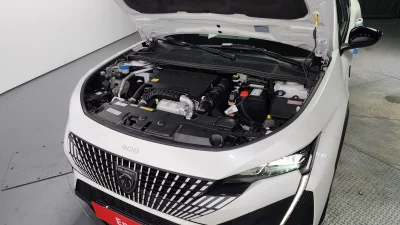 Peugeot 408