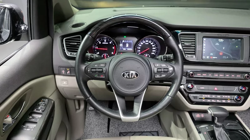 Kia Carnival