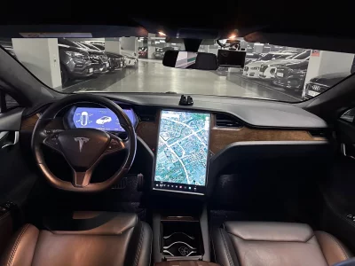 Tesla MODEL S