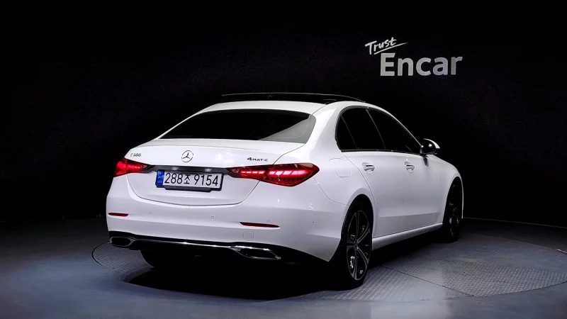 Mercedes-Benz C-Class