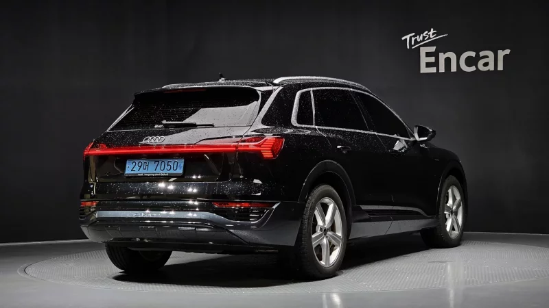 Audi Q8 E-TRON