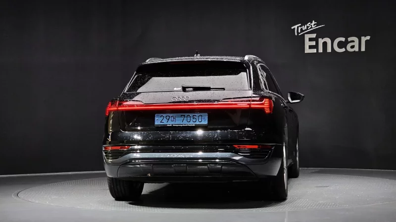 Audi Q8 E-TRON