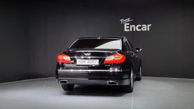 Hyundai Genesis