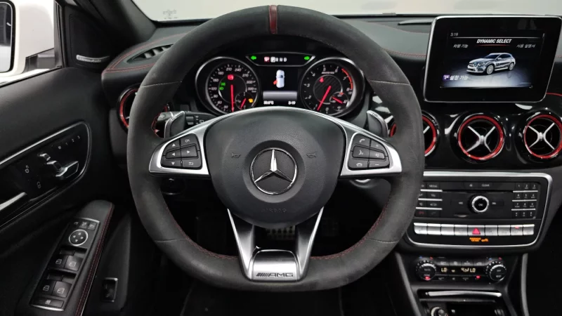 Mercedes-Benz GLA-Class