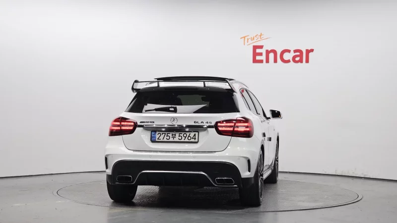 Mercedes-Benz GLA-Class