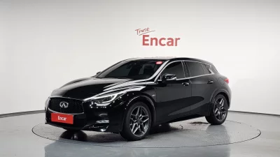 Infiniti Q30