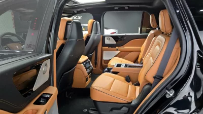 Lincoln AVIATOR