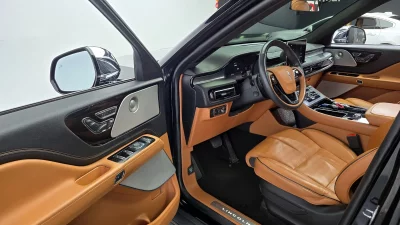 Lincoln AVIATOR