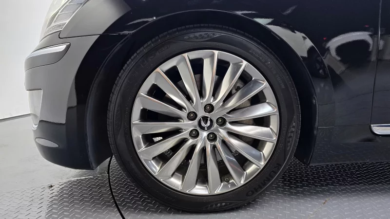 Hyundai Equus