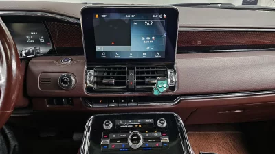 Lincoln NAVIGATOR