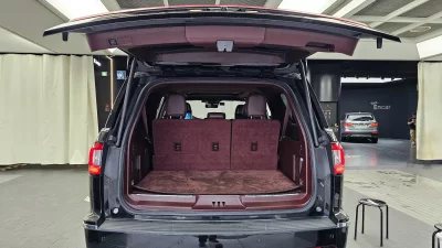 Lincoln NAVIGATOR