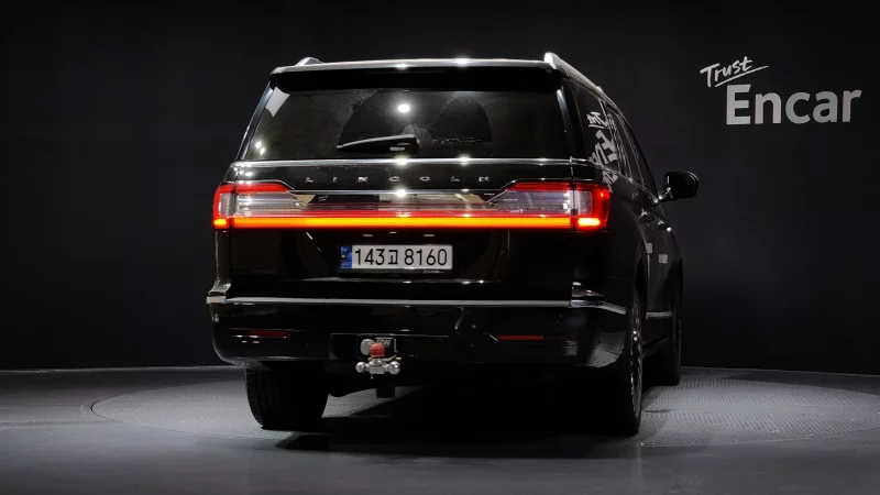 Lincoln NAVIGATOR