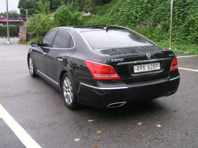 Hyundai Equus