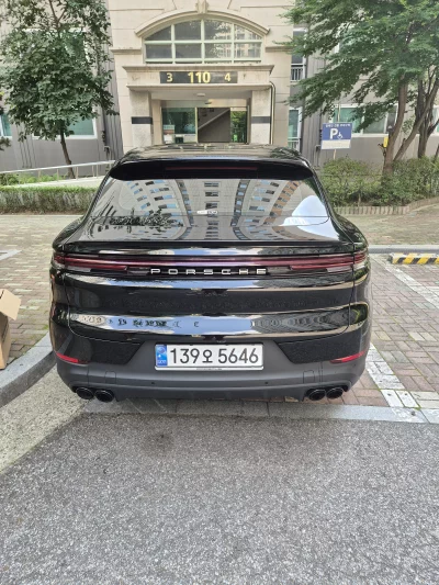 Porsche CAYENNE