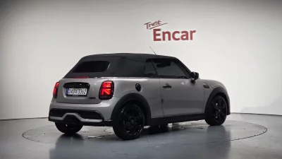 MINI Cooper Convertible