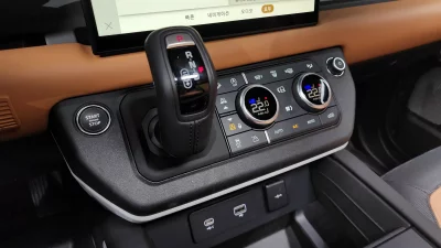 Land Rover DEFENDER
