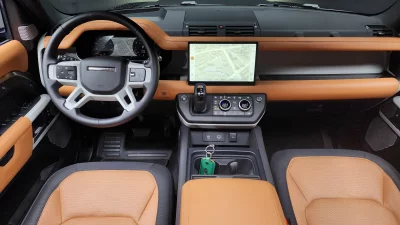 Land Rover DEFENDER