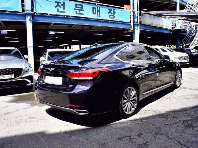 Hyundai Genesis