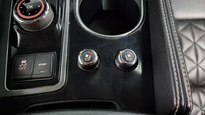 Nissan MAXIMA