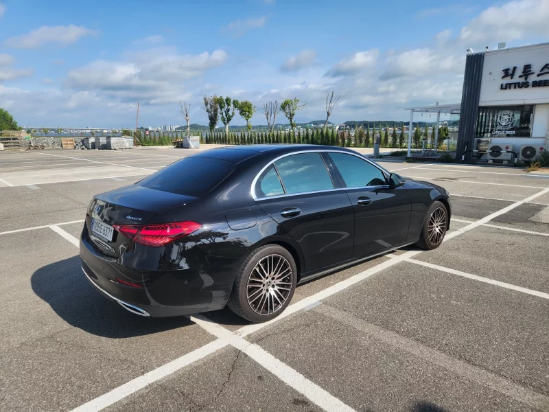 Mercedes-Benz C-Class