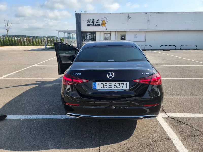 Mercedes-Benz C-Class