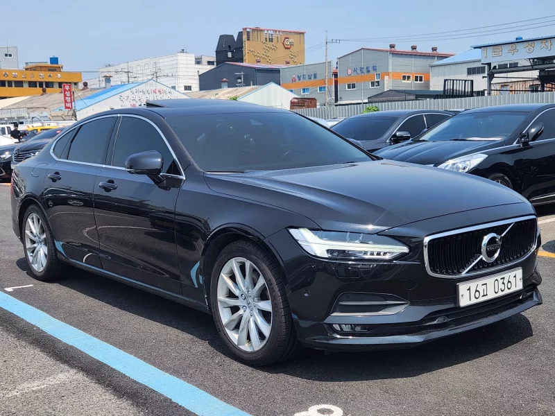 Volvo S90