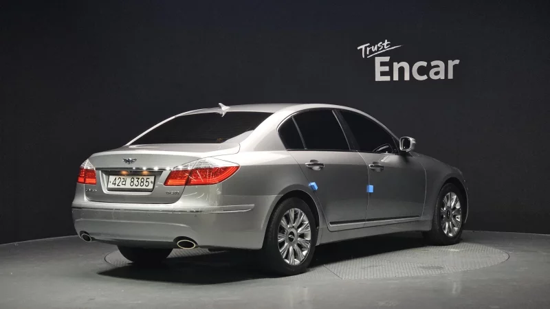 Hyundai Genesis