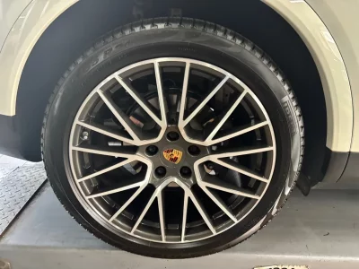 Porsche CAYENNE