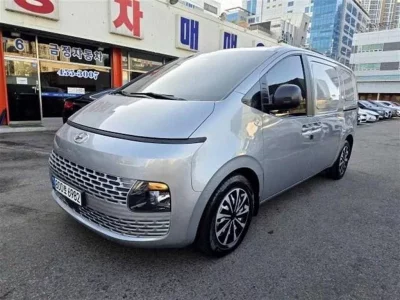 Hyundai Staria