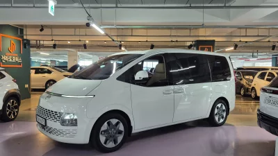 Hyundai Staria