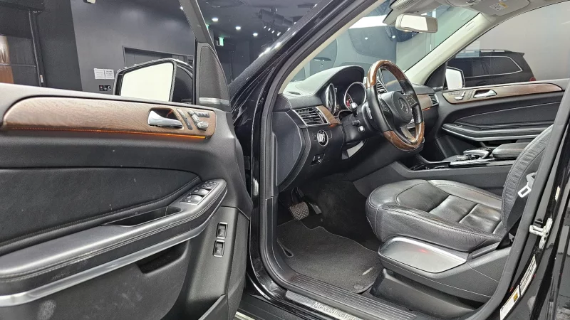 Mercedes-Benz GLS-Class