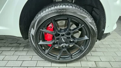 Astonmartin DBX