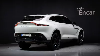 Astonmartin DBX